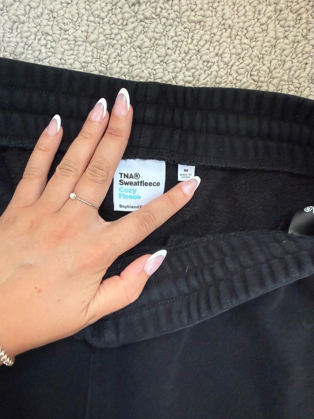 Aritzia Black Boyfriend Wide-Leg Sweatpants with Drawstring Waist - Picture 3 of 3